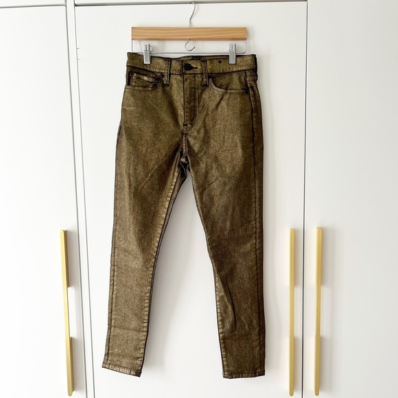 𝅺BNWOT Banana Republic Premium denim in Gold - Picture 1 of 4